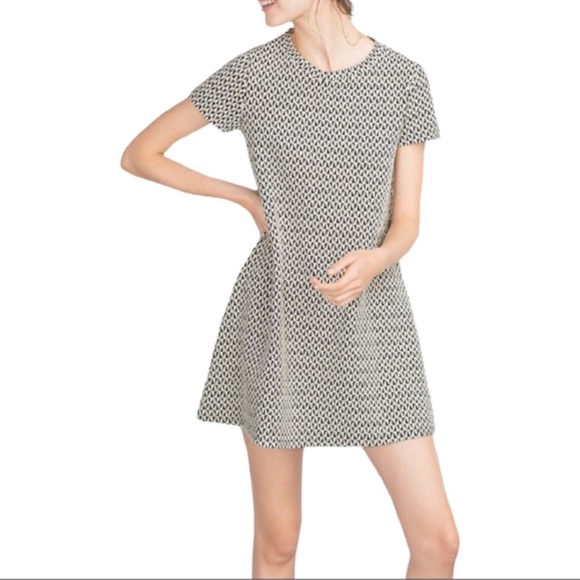 Zara Dresses & Skirts - ZARA Trafaluc Geometric Shift Short Sleeve Dress Women’s Small